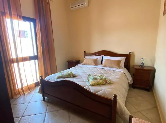 Costa Blu מלון 3*