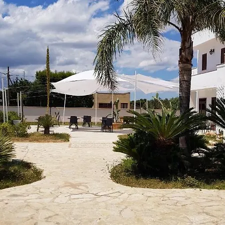 Costa Blu מלון 3*
